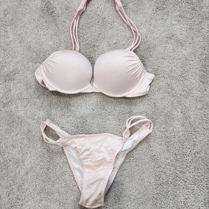 Victorias Secret bombshell bikini